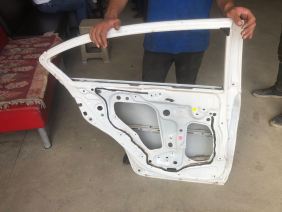 2012-2016 HONDA CIVIC FB7 ARKA KAPI BEYAZ RENK